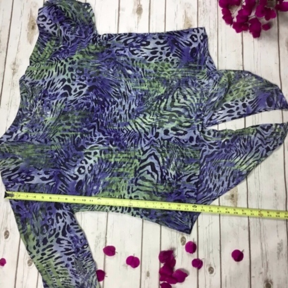 Hi-Lo Abstract Animal Print Blouse Top Roz & Ali - Picture 6 of 7